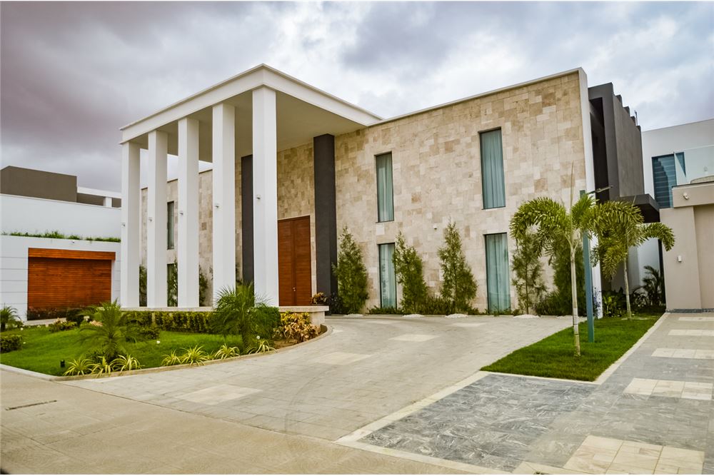 Moradia Venda Belas, Angola 12610002720 , RE/MAX Public Listing