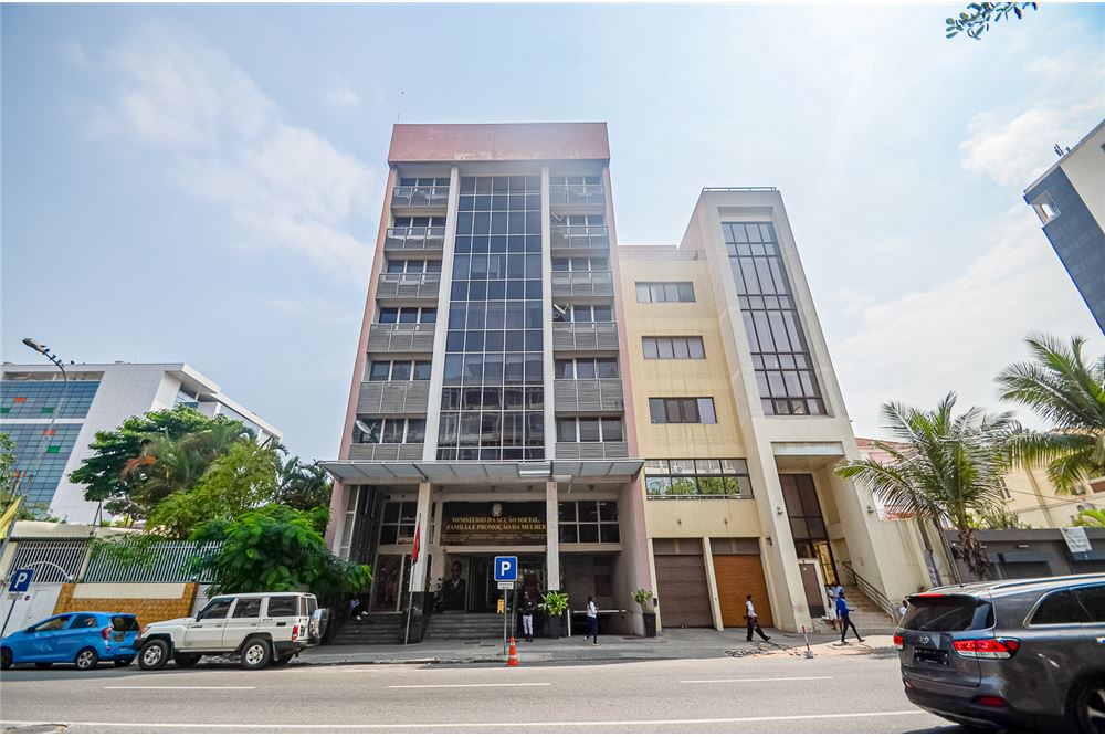 Building Venda Ingombotas, Angola 12610002744 , RE/MAX Public