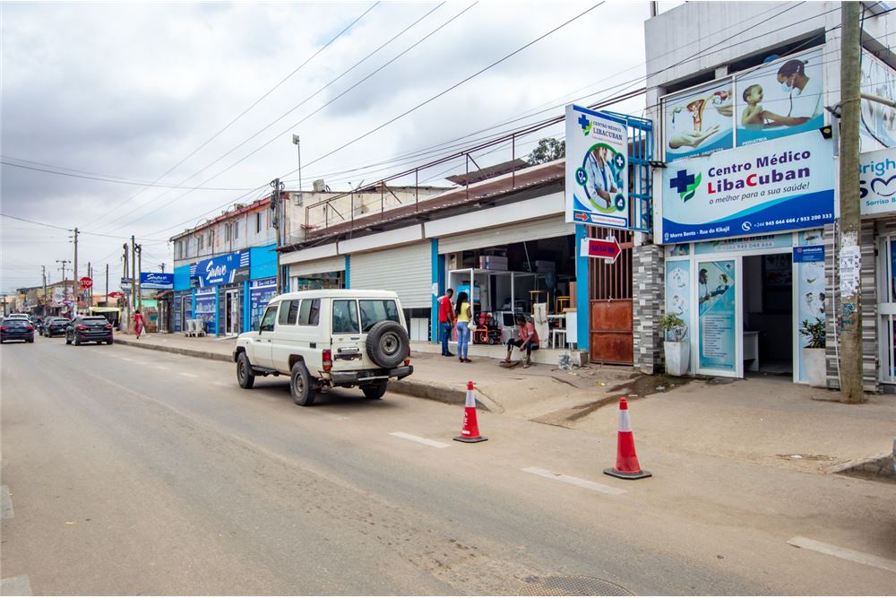 Health Clinic Venda Samba Grande, Angola 126100049148 , RE/MAX
