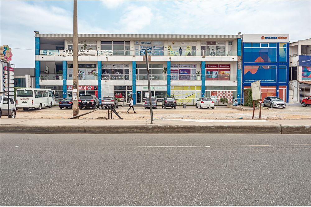 Lojas Venda Samba Grande, Angola 1261001592 , RE/MAX Public