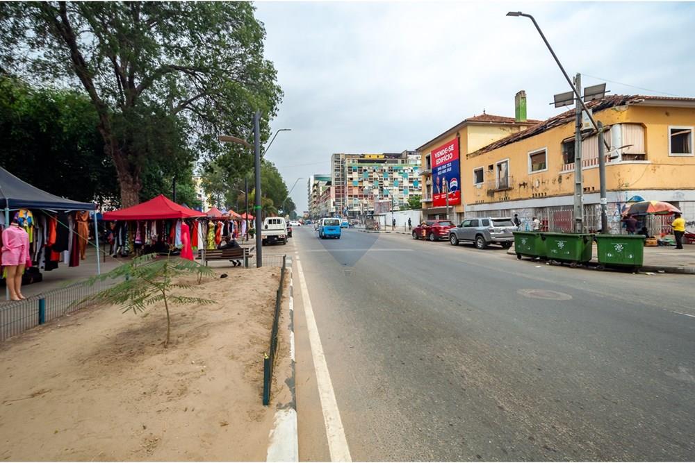 Commercio - Edificio - Ingombotas, Angola - AO - DSC_0148.jpg - 126100110-62