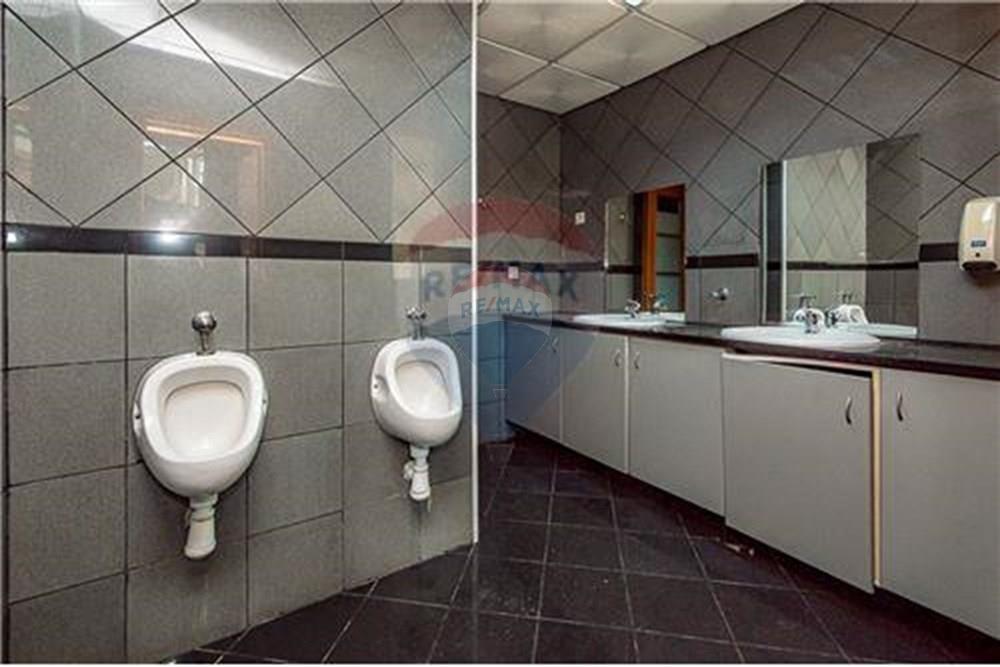 Comercial - Prédio - Ingombotas, Angola - AO - L_ea59fd4948774bcdb72fce02bff88d17.jpg - 126100084-56