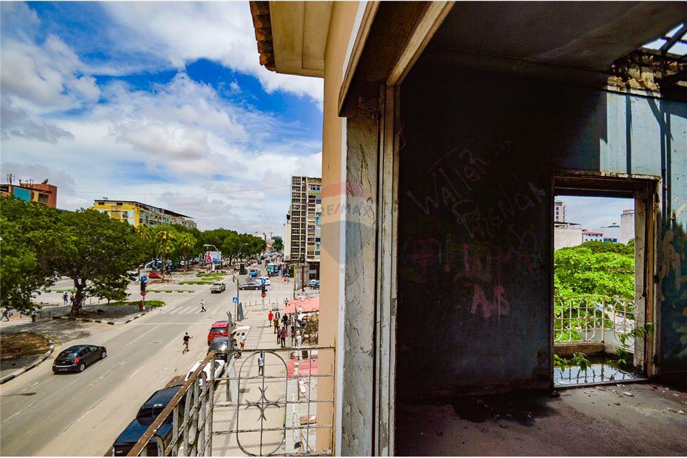 Commercio - Edificio - Ingombotas, Angola - AO - Balcone - 126100110-62
