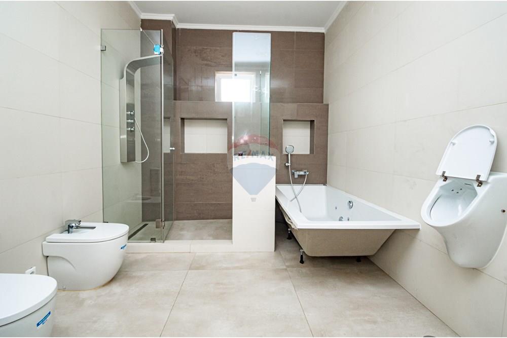 Résidentiel - Bien d’exploitation - Kilamba Kiaxi, Angola - AO - DSC_4368.jpg - 126100091-47