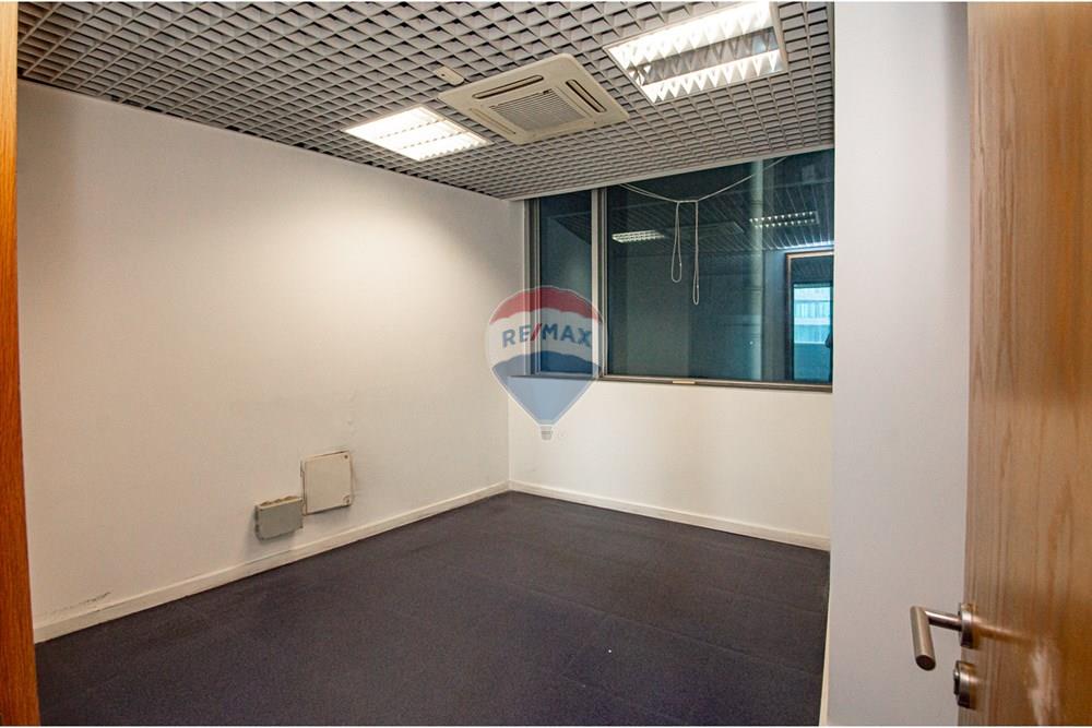 Commercio - Ufficio - Ingombotas, Angola - AO - DSC_0195.jpg - 126100110-76