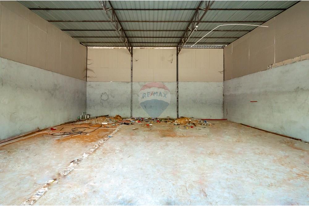 Commercieel - Laden/Einzelhandel - Camama, Angola - AO - DSC_0028.jpg - 126100150-36