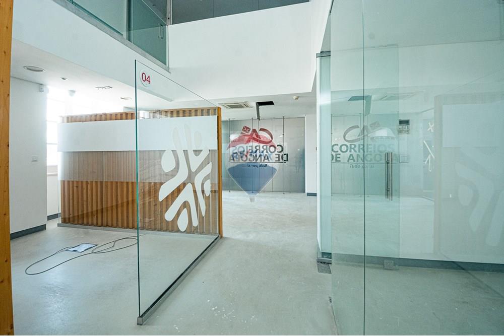 Commercio - Ufficio - Ingombotas, Angola - AO - _TVD3804.jpg - 126100110-73