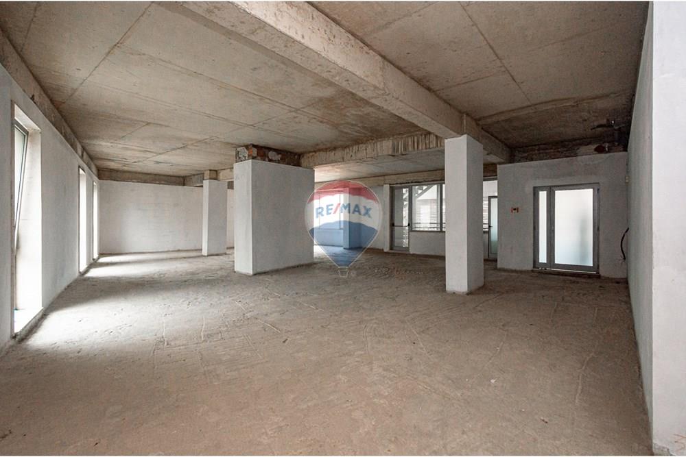 Commercieel - Büro - Maianga, Angola - AO - DSC_6982.jpg - 126100195-5