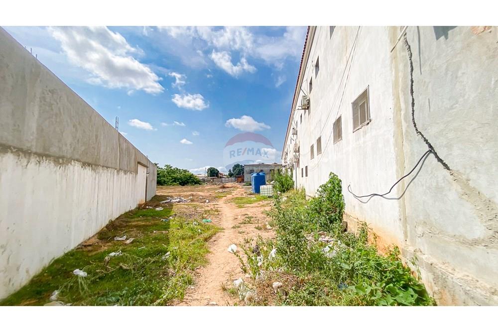 Surface commerciale - Investissement - Kilamba Kiaxi, Angola - AO - IMG_1758.jpg - 126100192-18