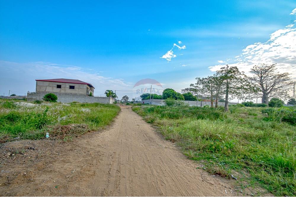 Commercieel - Grond - Cacuaco, Angola - AO - DSC_2141.jpg - 126100156-6