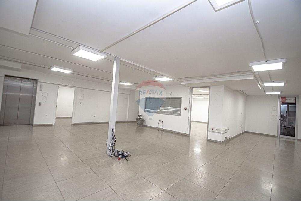 Commercio - Ufficio - Maianga, Angola - AO - DSC_1525.jpg - 126100197-5