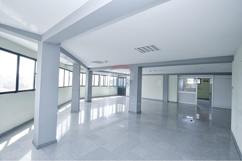 Commercio - Edificio - Ingombotas, Angola - AO - DSC_7260.jpg - 126100180-6