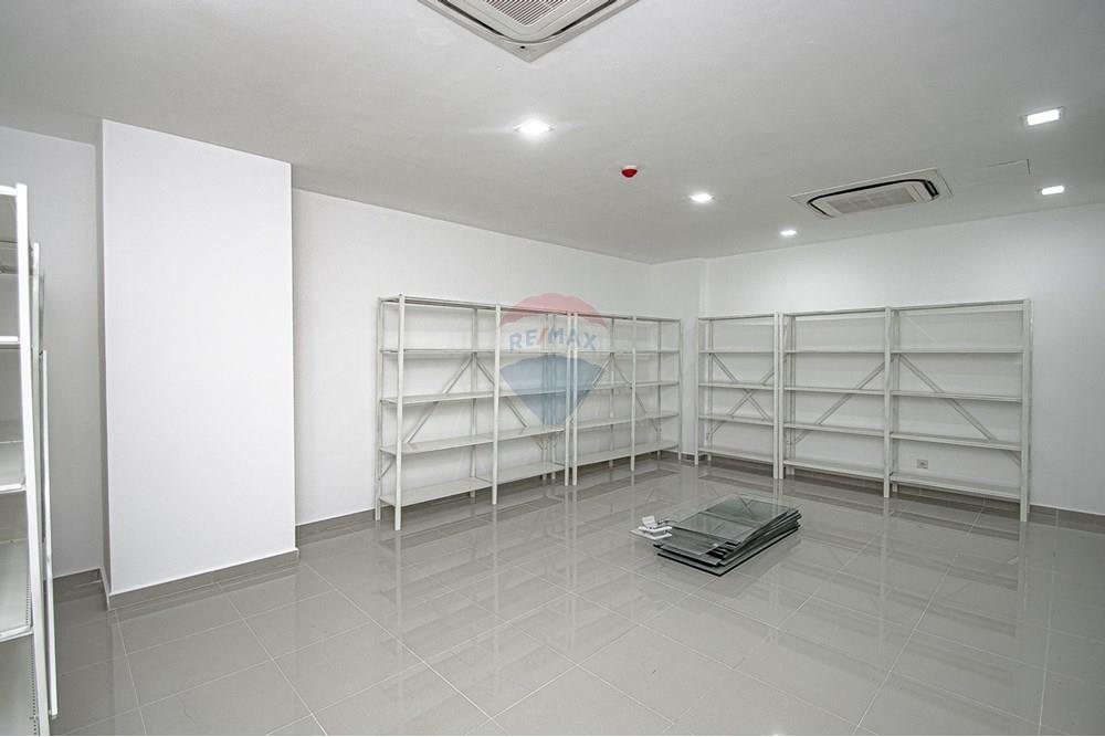 Commercieel - Laden/Einzelhandel - Talatona, Angola - AO - DSC_1283.jpg - 126100182-6