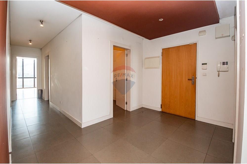 Residencial - Piso - Ingombotas, Angola - AO - DSC_0059.jpg - 126100062-70