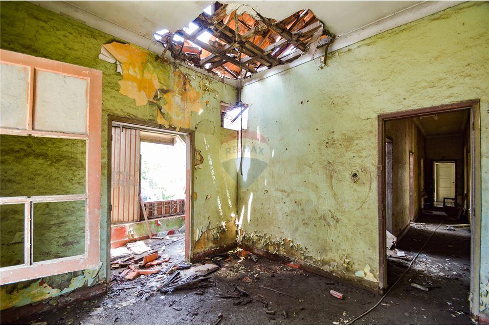 Commercio - Edificio - Ingombotas, Angola - AO - 14 - 126100110-62