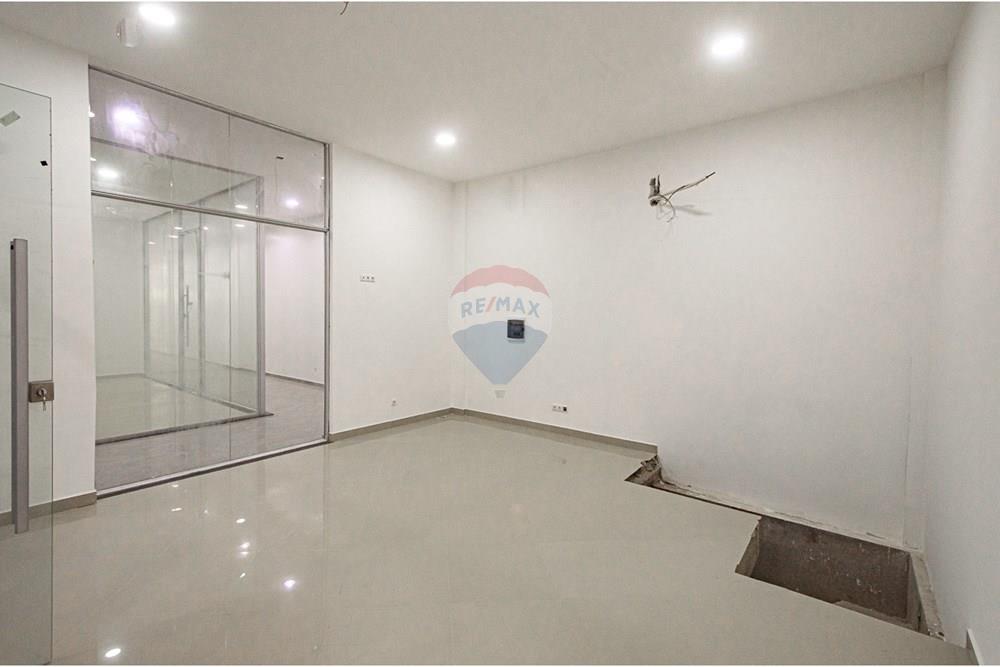 Commercial - Commercial/Retail - Talatona, Angola - AO - DSC_6688.jpg - 126100187-7