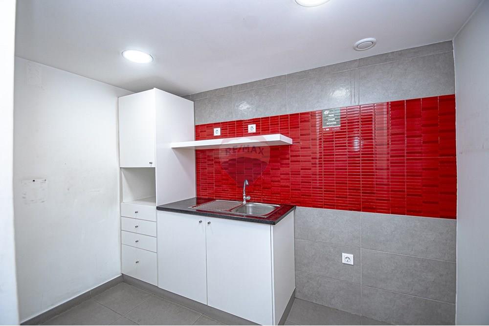 Commercio - Ufficio - Maianga, Angola - AO - DSC_1539.jpg - 126100197-5