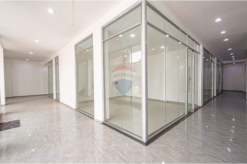 Commercial - Commercial/Retail - Talatona, Angola - AO - DSC_6680.jpg - 126100187-7