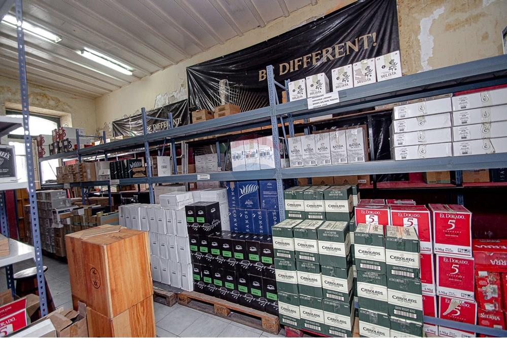 Commercieel - Laden/Einzelhandel - Ingombotas, Angola - AO - DSC_9269.jpg - 126100018-276