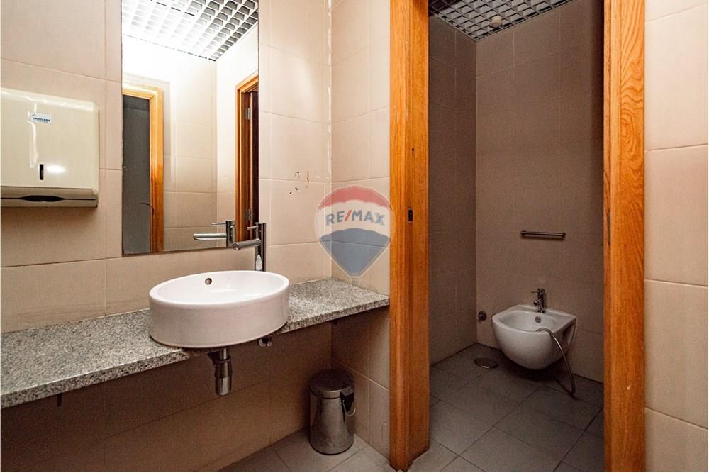 Commercio - Ufficio - Ingombotas, Angola - AO - DSC_0191.jpg - 126100110-76