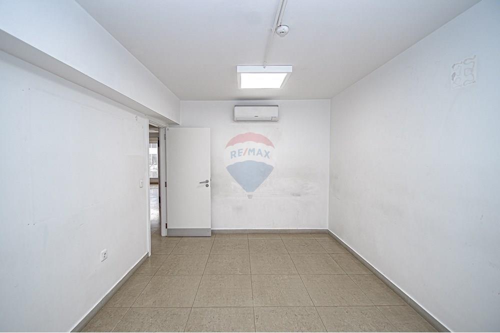 Commercio - Ufficio - Maianga, Angola - AO - DSC_1541.jpg - 126100197-5