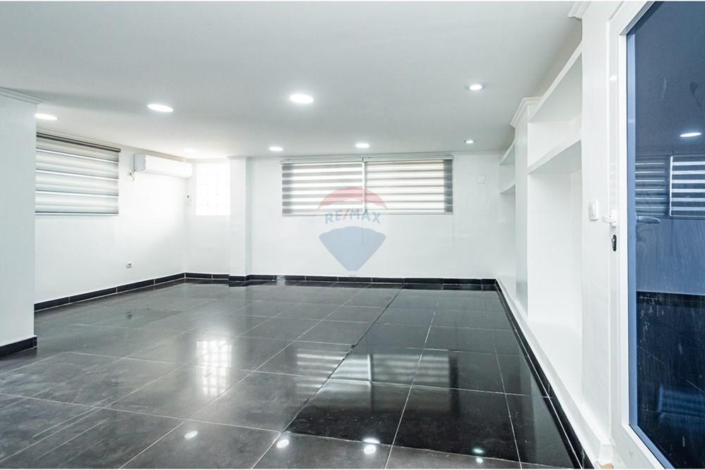 Commercieel - Büro - Ingombotas, Angola - AO - DSC_0051.jpg - 126100084-60