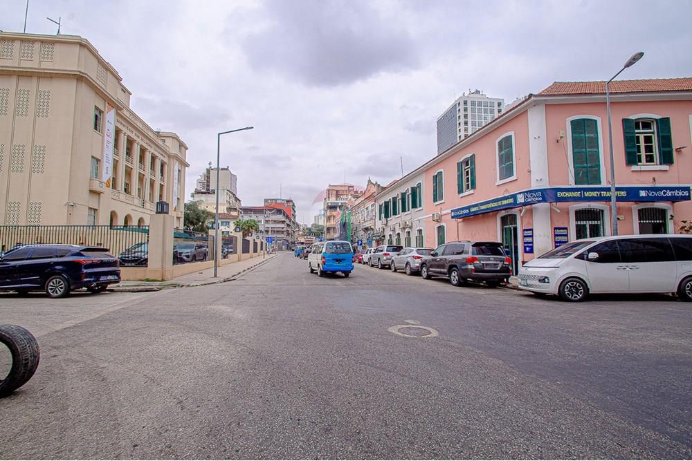 Commercieel - Laden/Einzelhandel - Ingombotas, Angola - AO - DSC_9337.jpg - 126100018-276