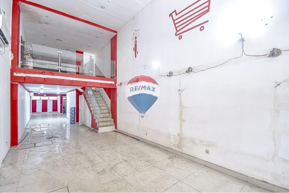 Commercieel - Laden/Einzelhandel - Ingombotas, Angola - AO - WhatsApp Image 2025-11-14 at 09.50.19.jpeg - 126100185-6