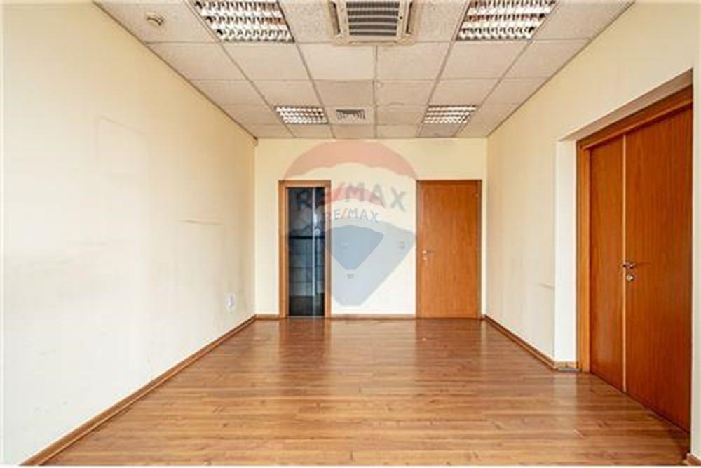 Comercial - Prédio - Ingombotas, Angola - AO - L_29a180cdbb85429b99c507fc6a14be81.jpg - 126100084-56