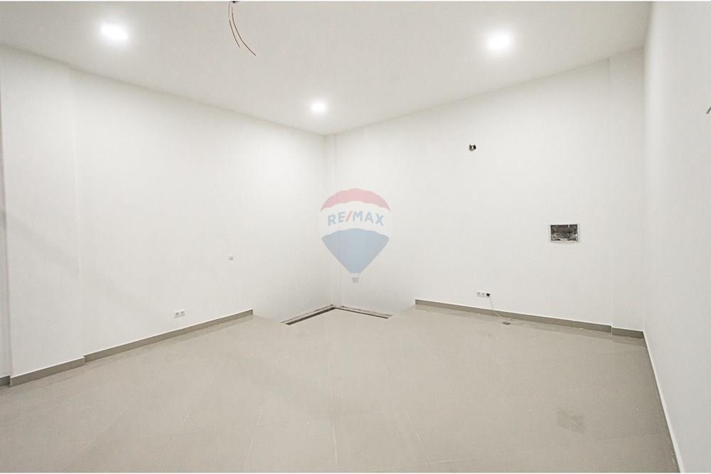 Commercial - Commercial/Retail - Talatona, Angola - AO - DSC_6691.jpg - 126100187-7