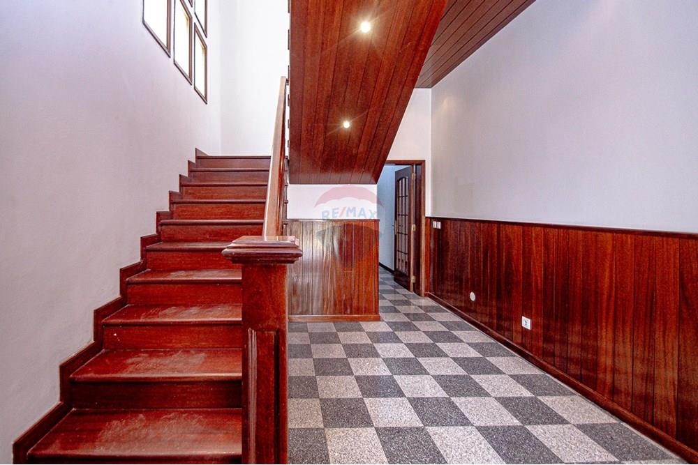 Prédio Habitacional - Casa - Miramar, Angola - AO - DSC_0802.jpg - 126100018-281