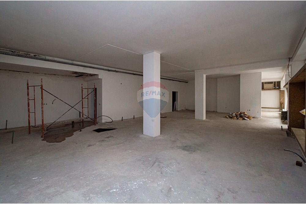 Commercieel - Laden/Einzelhandel - Ingombotas, Angola - AO - DSC_0275.jpg - 126100018-295