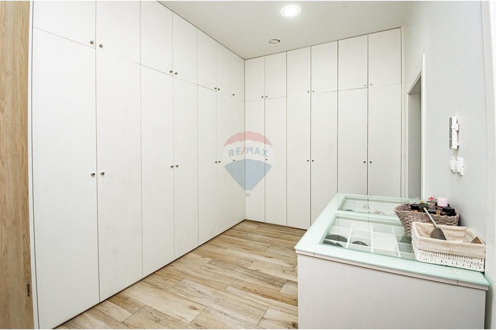 Résidentiel - Bien d’exploitation - Kilamba Kiaxi, Angola - AO - DSC_4359.jpg - 126100091-47