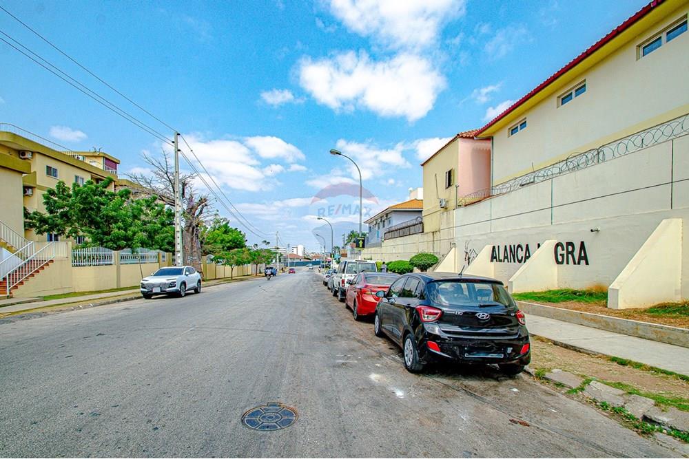 Commercial - Investment - Talatona, Angola - AO - DSC_9377.jpg - 126100195-8