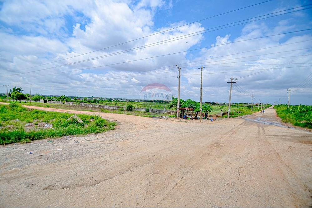 Commercieel - Grond - Cacuaco, Angola - AO - DSC_3276.jpg - 126100018-267