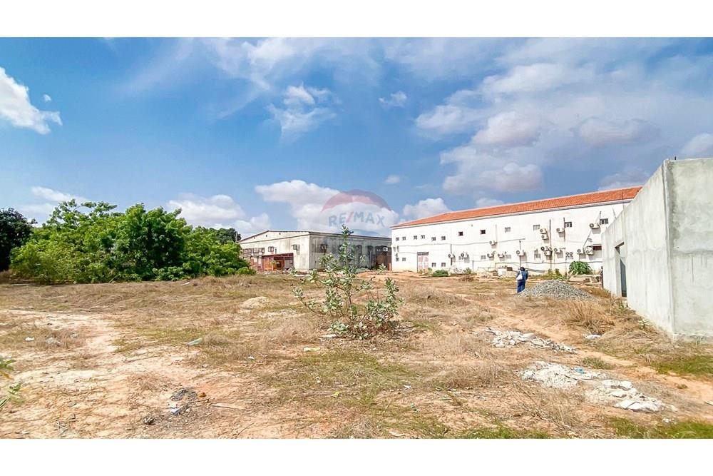 Surface commerciale - Investissement - Kilamba Kiaxi, Angola - AO - IMG_1764.jpg - 126100192-18