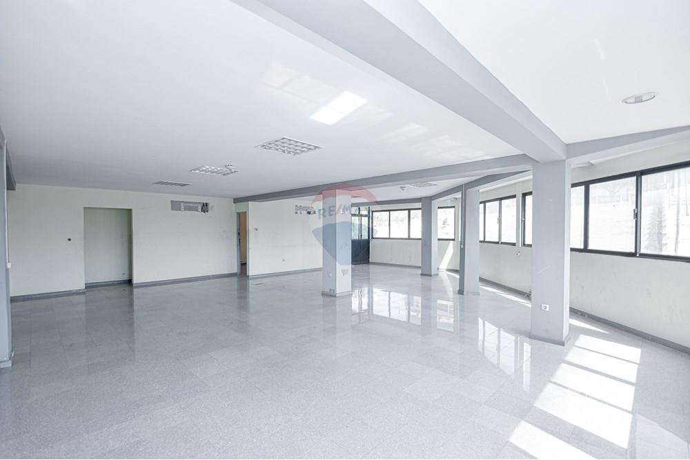 Commercio - Edificio - Ingombotas, Angola - AO - DSC_7256.jpg - 126100180-6