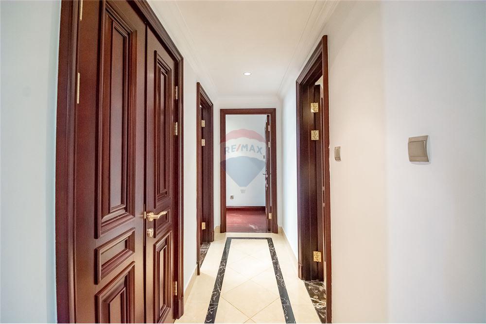 Residencial - Piso - Ingombotas, Angola - AO - 10 - 126100049-186