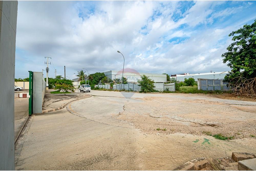 Commercial - Land - Talatona, Angola - AO - DSC_0263.jpg - 126100110-58