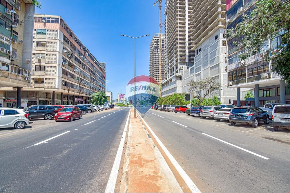 Commercieel - Laden/Einzelhandel - Ingombotas, Angola - AO - WhatsApp Image 2025-11-14 at 09.50.17 (1).jpeg - 126100185-6