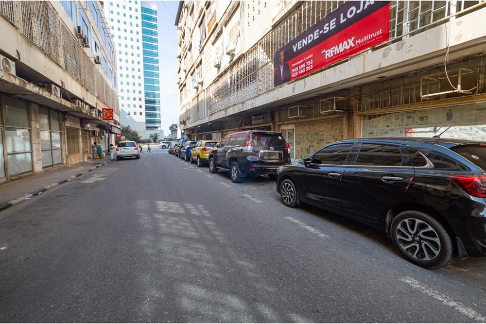 Commercieel - Laden/Einzelhandel - Ingombotas, Angola - AO - DSC_3431.jpg - 126100018-295