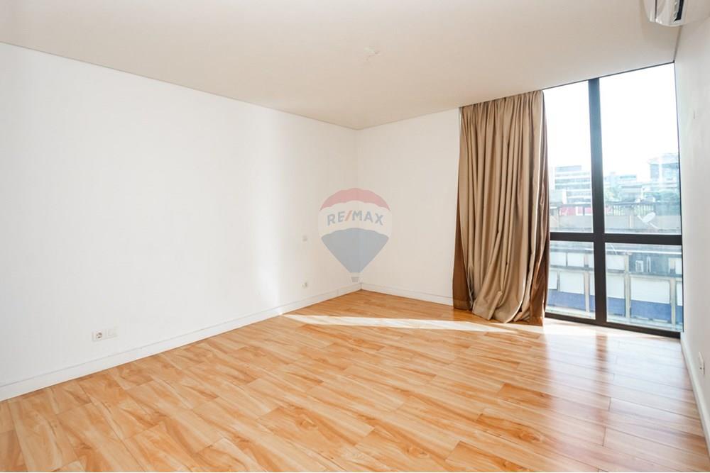 Residencial - Piso - Ingombotas, Angola - AO - DSC_0062.jpg - 126100062-70