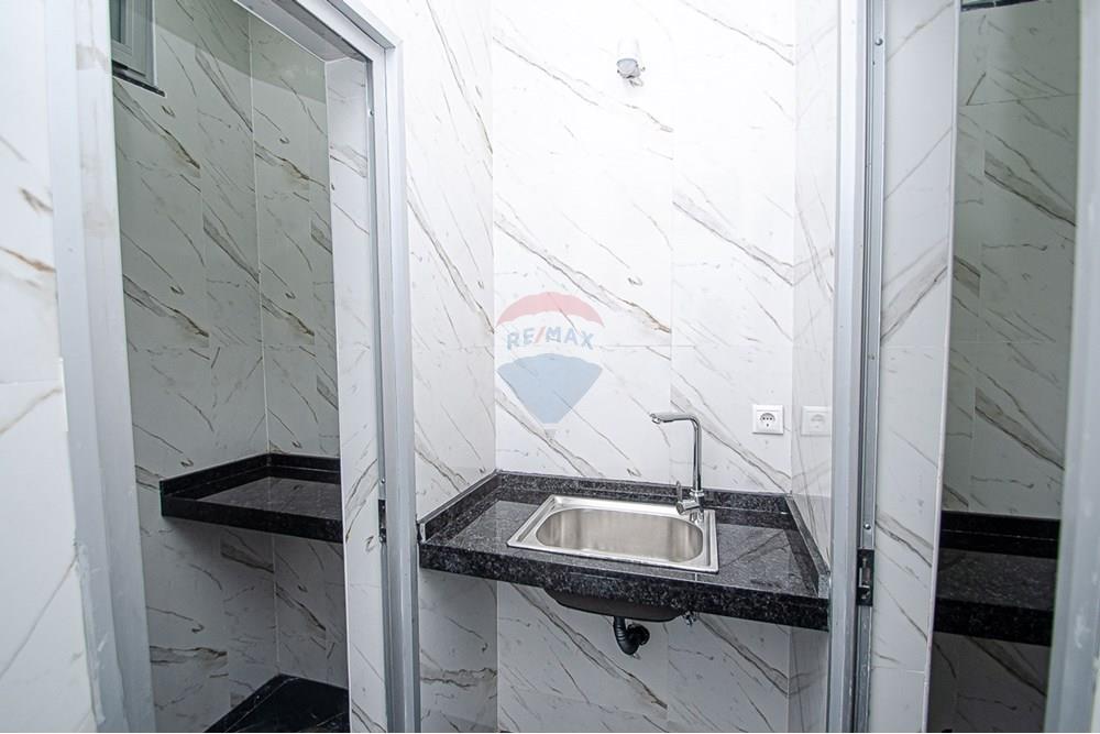 Commercieel - Laden/Einzelhandel - Rangel, Angola - AO - DSC_5055.jpg - 126100176-11