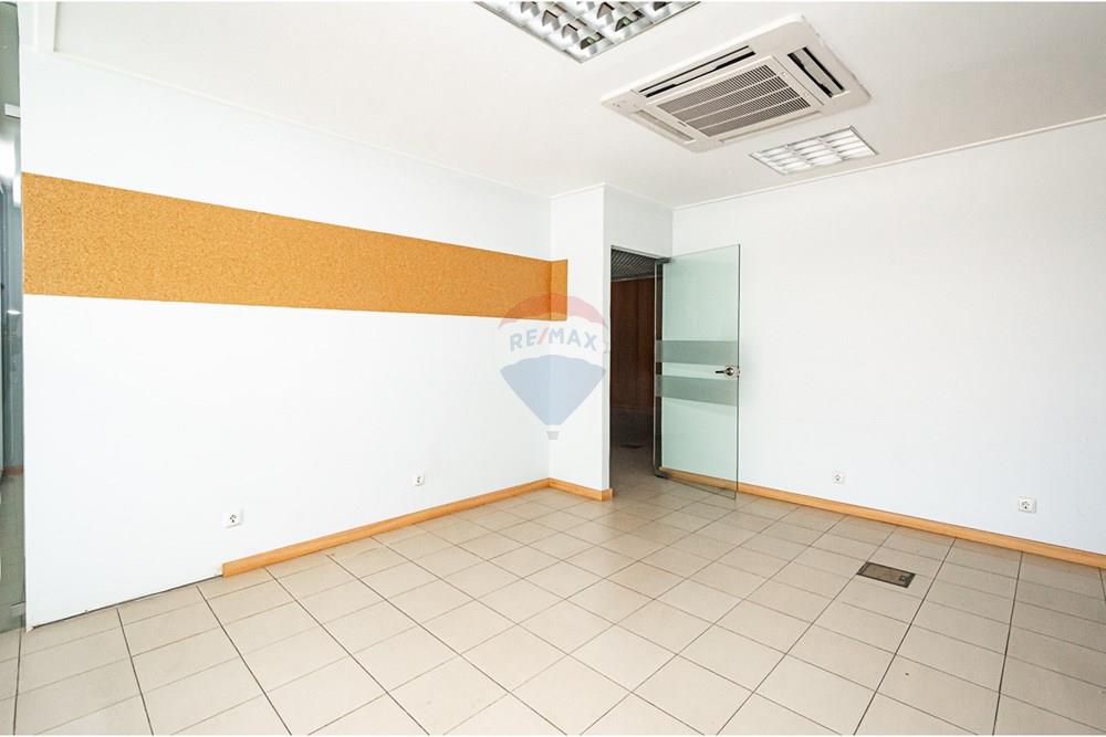 Commercio - Ufficio - Maianga, Angola - AO - DSC_0173.jpg - 126100110-78