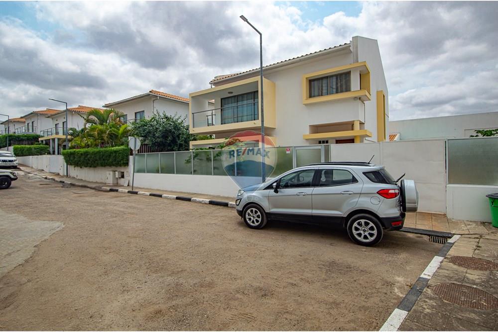 Prédio Habitacional - Casa - Belas, Angola - AO - DSC_0025.jpg - 126100097-51