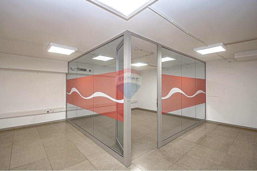 Commercio - Ufficio - Maianga, Angola - AO - DSC_1527.jpg - 126100197-5