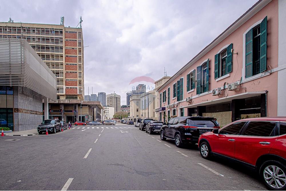 Commercieel - Laden/Einzelhandel - Ingombotas, Angola - AO - DSC_9323.jpg - 126100018-276