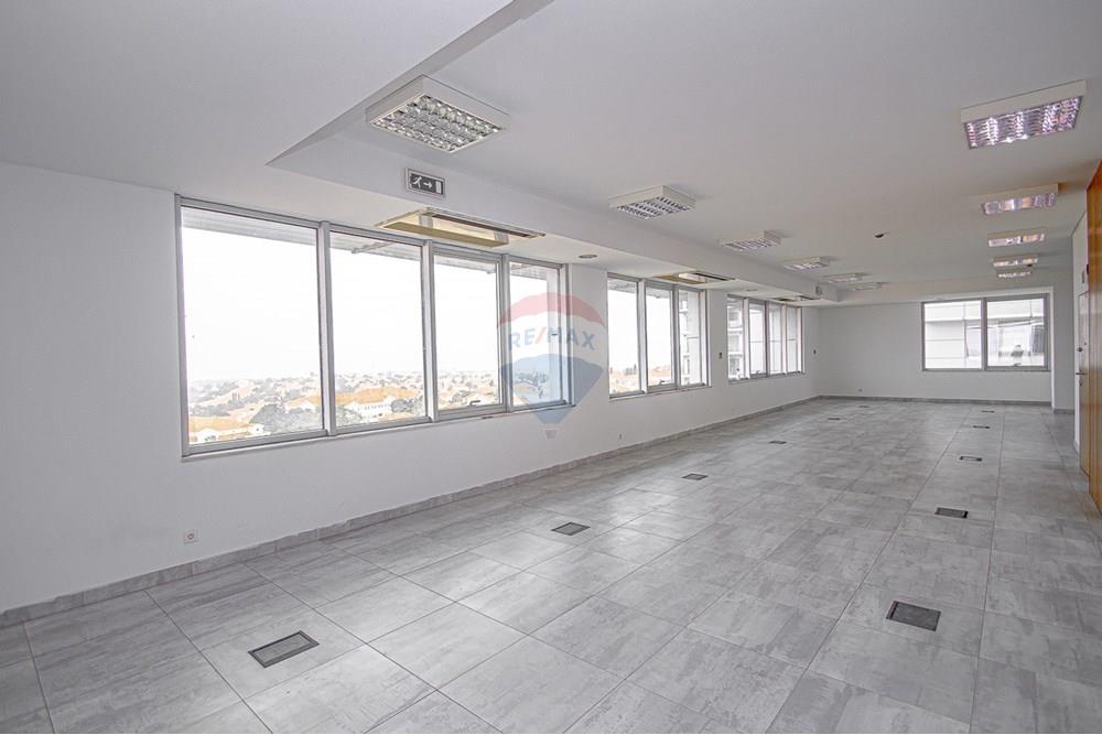 Commercial - Office - Talatona, Angola - AO - DSC_1100.jpg - 126100192-6