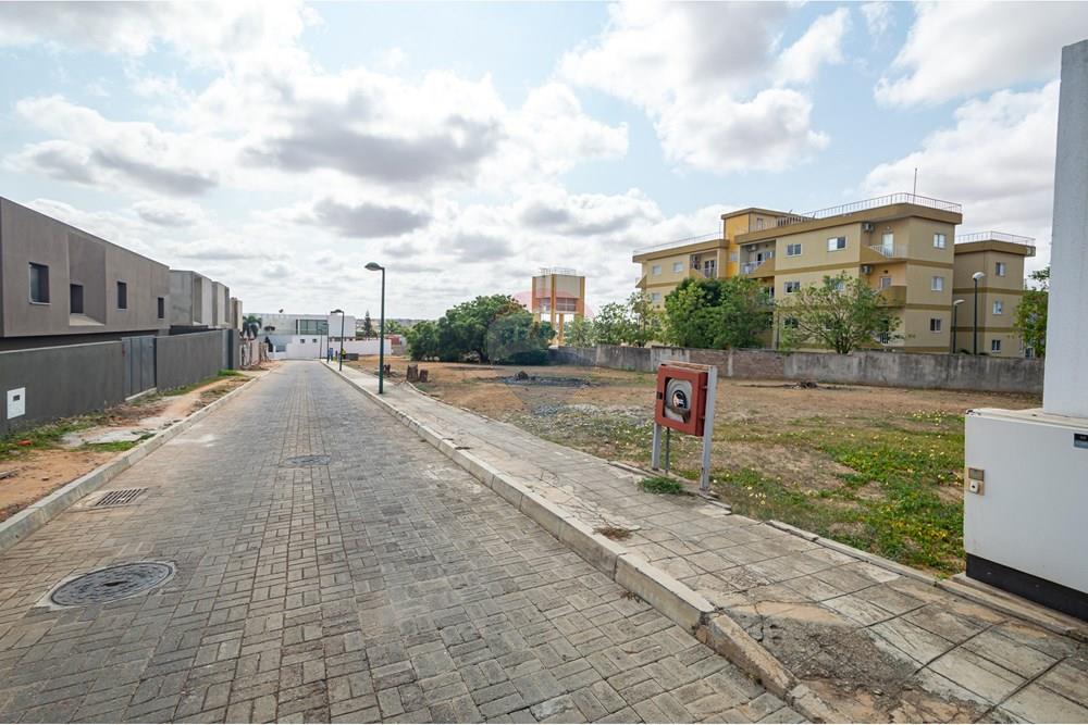 Residential - Land - Talatona, Angola - AO - DSC_0097.jpg - 126100018-305