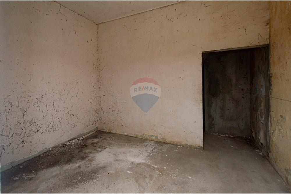 Commercieel - Laden/Einzelhandel - Ingombotas, Angola - AO - DSC_0256.jpg - 126100018-295